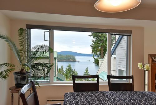 7-5471 Secret Cove Rd, Halfmoon Bay, BC, V7Z1G8 | Card Image