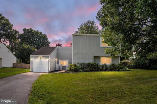 408 Arkansas Ave, HERNDON, VA, 20170-5480 | Card Image