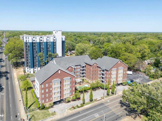 APT-101 - 3520 Central Ave, Condo with 2 bedrooms, 3 bathrooms and null parking in Memphis TN | Image 38
