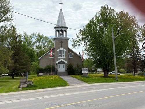 18512 Dundas St, South Glengarry, ON, K0C1S0 | Card Image