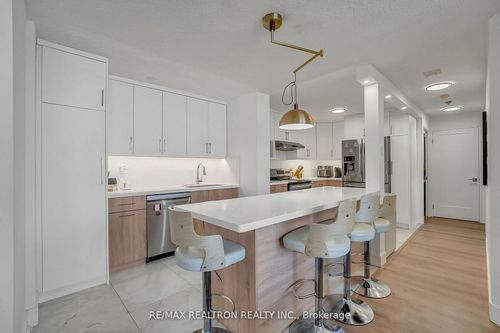 1713-4185 Shipp Dr, Mississauga, ON, L4Z2Y8 | Card Image