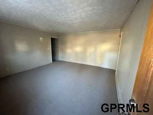 1-2304 Lincoln Rd, Bellevue, NE, 68005-3942 | Card Image