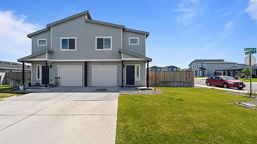 413 Whitefish Ln, Pasco, WA, 99301-8916 | Card Image
