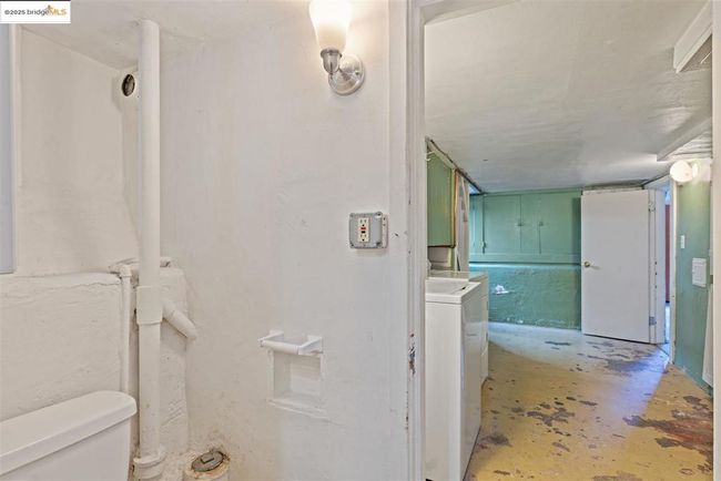 2441 Carleton St, House other with 3 bedrooms, 1 bathrooms and null parking in Berkeley CA | Image 37