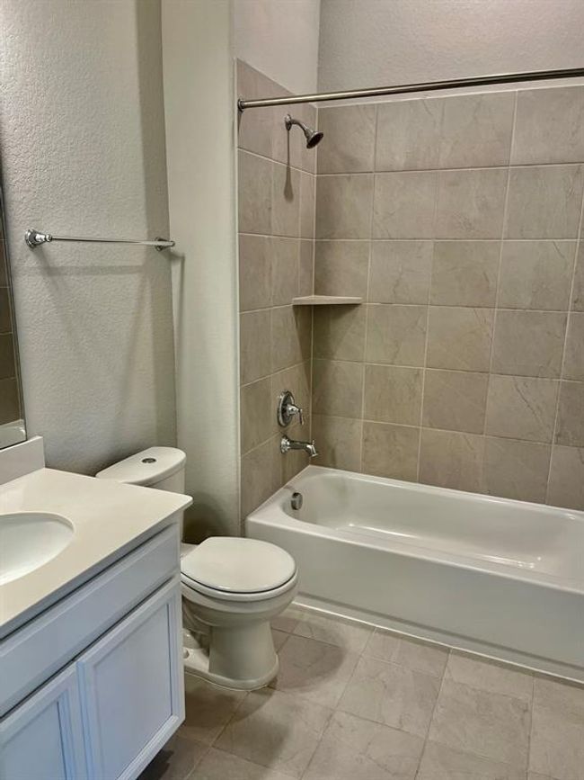 2641 Summer Indigo Trl, House other with 4 bedrooms, 4 bathrooms and 2 parking in Pearland TX | Image 14