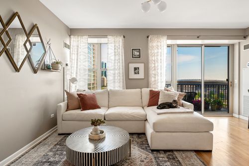 apt-1304-1717 S Prairie Ave, Chicago, IL, 60616-4337 | Card Image