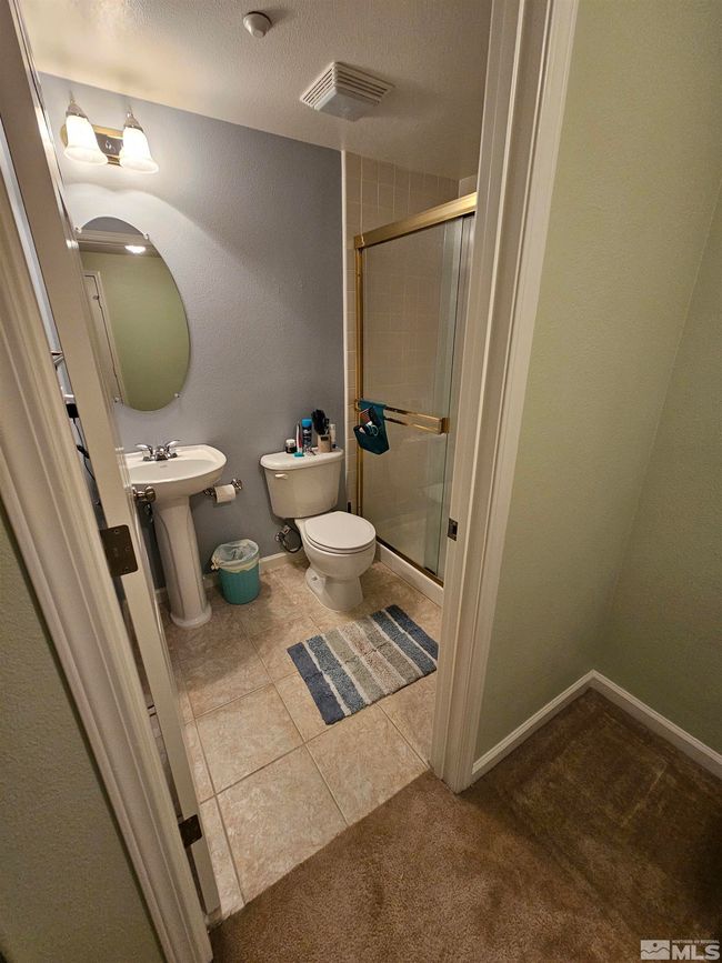 Bathroom | Image 24