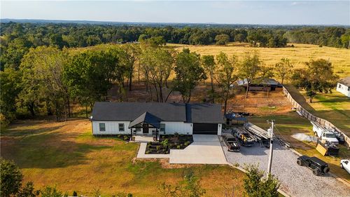 21534 Keaton Rd, Springdale, AR, 72764-8372 | Card Image