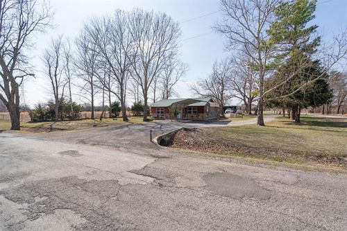 12892 N County Road 3250, Pauls Valley, OK, 73075-8996 | Card Image