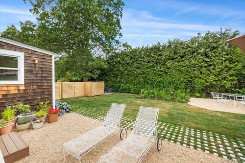 19 New Jersey Ave, Bellport, NY, 11713-2426 | Card Image