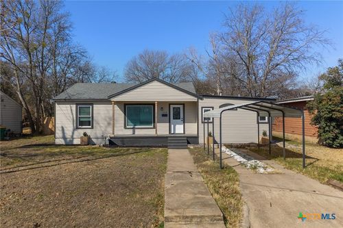 1418 N Wall St, Belton, TX, 76513-2118 | Card Image