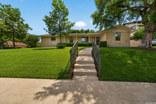 6331 Cornplanter St, Leon Valley, TX, 78238-1515 | Card Image