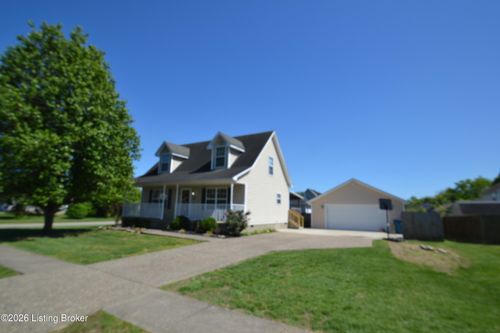 136 Lakes Of Dogwood Blvd, Shepherdsville, KY, 40165-8133 | Card Image
