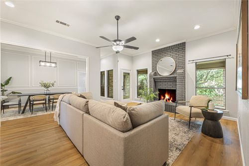7009 Spanish Oaks Dr, North Richland Hills, TX, 76182-3276 | Card Image