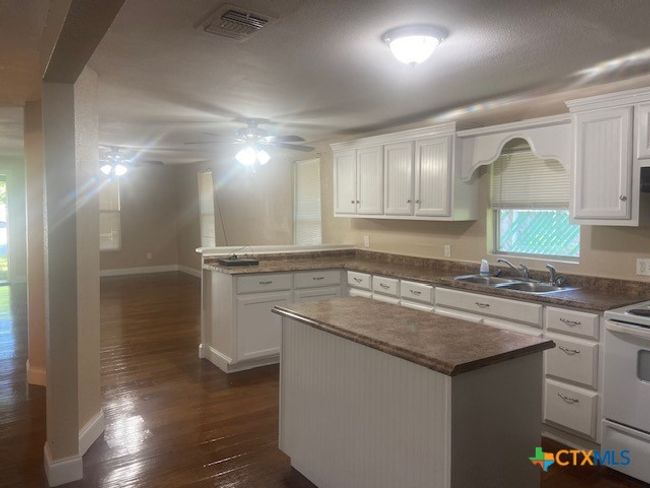 kitchen | Image 4