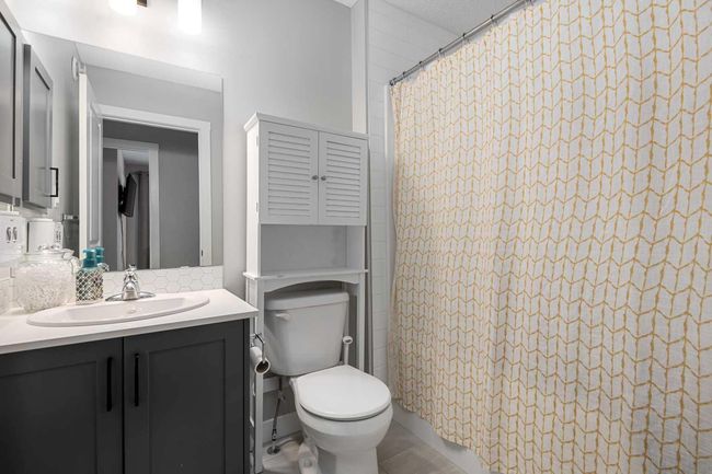 406 Hillcrest Road Sw, Home with 3 bedrooms, 3 bathrooms and 3 parking in Airdrie AB | Image 16