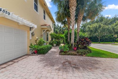 4559 Cadiz Circle, Townhouse with 3 bedrooms, 2 bathrooms and null parking in Palm Beach Gardens FL | Image 2