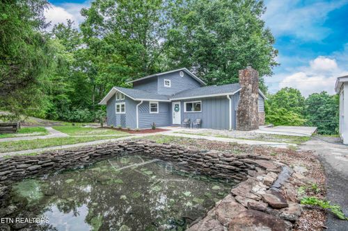 285 Vanover Ln, Jacksboro, TN, 37757-4331 | Card Image