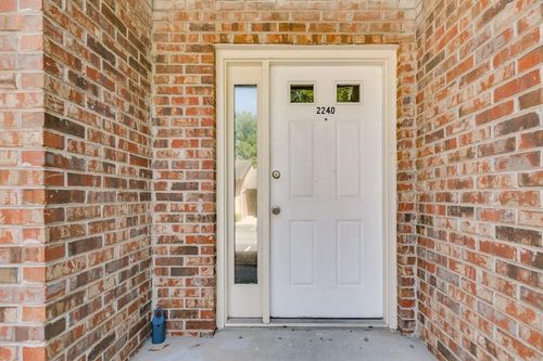 2240 Runnymead Rdg Se, Marietta, GA, 30067-6676 | Card Image