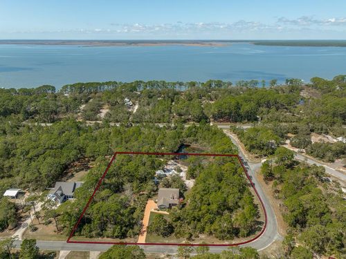 134 Shadow Bay Dr, Eastpoint, FL, 32328-3374 | Card Image