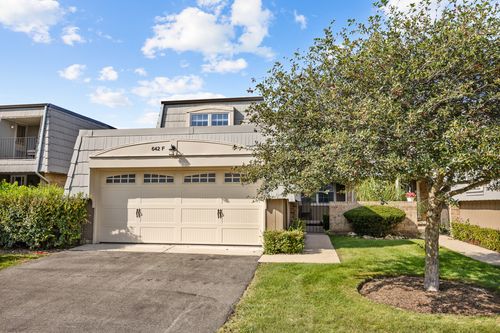 f-642 Burgundy Ct, Elk Grove Village, IL, 60007-3577 | Card Image