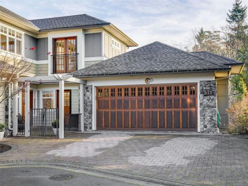 571 Caselton Pl, Victoria, BC, V8Z7Y5 | Card Image