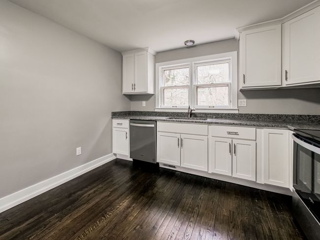 223 W Washington St, House other with 3 bedrooms, 2 bathrooms and null parking in Milford MI | Image 4