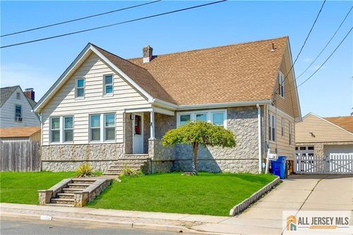 14 Albourne St, South River, NJ, 08882-1801 | Card Image