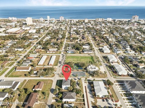 408 8th St S, Jacksonville Beach, FL, 32250-4334 | Card Image