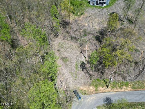 837 Clabo Loop, Gatlinburg, TN, 37738-5033 | Card Image