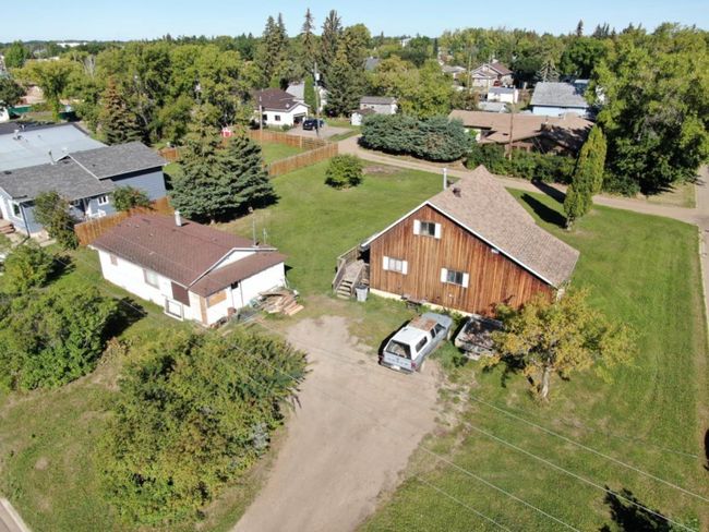 4400, 4404, 5012 - 44 Street, Home with 4 bedrooms, 1 bathrooms and 3 parking in High Prairie AB | Image 2