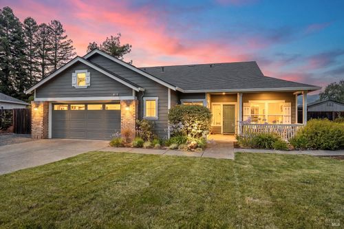 123 Grape Gables Way, Cloverdale, CA, 95425-5461 | Card Image