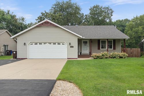 617 N Pekin Ln, Hanna City, IL, 61536-9656 | Card Image
