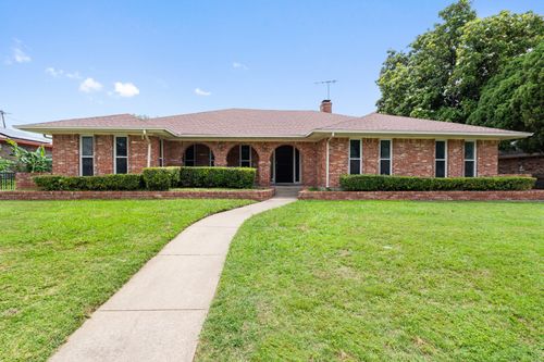 110 S Capri Dr, Duncanville, TX, 75116-4312 | Card Image