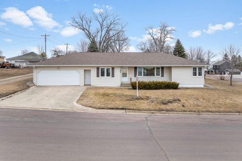 204 1st St, Welcome, MN, 56181 | Card Image