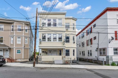 83-81 Greenwood St, Lawrence, MA, 01841-4624 | Card Image