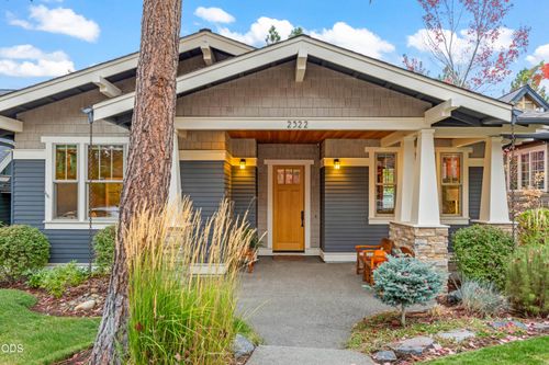 2322 Nw High Lakes Loop, Bend, OR, 97703-7056 | Card Image