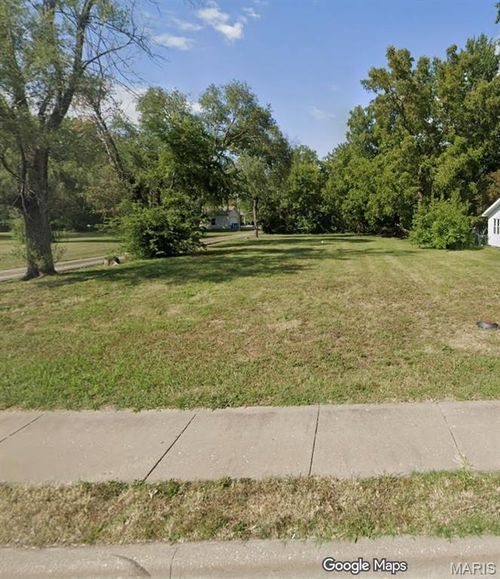 3945 Pontoon Rd, Pontoon Beach, IL, 62040-4267 | Card Image