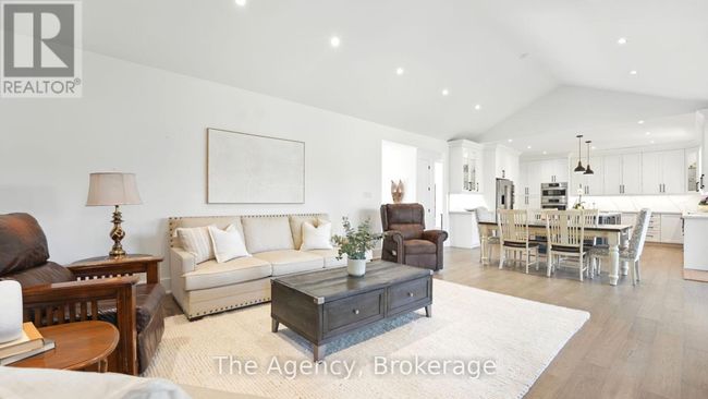 6598 County 10 Road, House other with 5 bedrooms, 5 bathrooms and 23 parking in Essa ON | Image 36