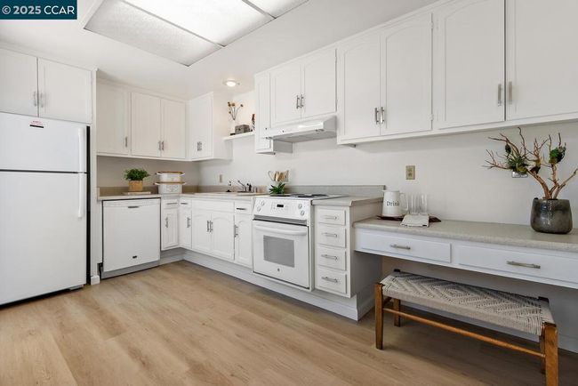 APT-2 - 1129 Leisure Ln, Condo with 2 bedrooms, 1 bathrooms and 1 parking in Walnut Creek CA | Image 14