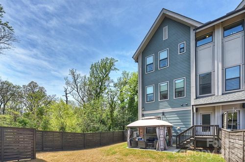 a-1500 Hawthorne Ln, Charlotte, NC, 28205-2926 | Card Image