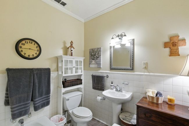 1111 W 8 Th St, House other with 3 bedrooms, 3 bathrooms and null parking in Cisco TX | Image 19