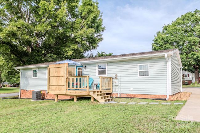 View of rear of home! | Image 39