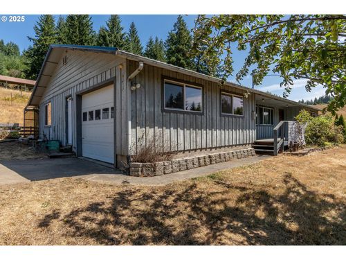 92433 Ward Creek Ln, Myrtle Point, OR, 97458-7705 | Card Image