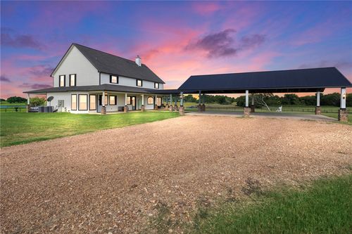 1725 Stokes Rd, New Ulm, TX, 78950-6201 | Card Image