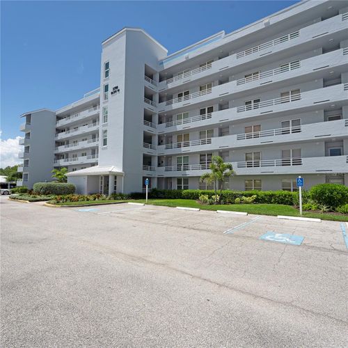 105-3780 Pinebrook Cir, BRADENTON, FL, 34209-8031 | Card Image