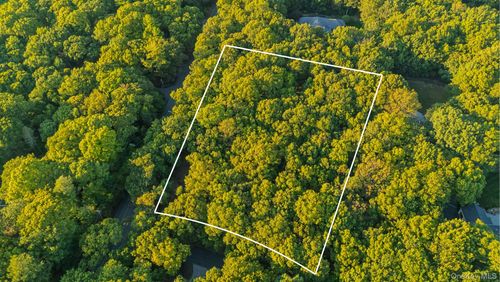 2 Gate Ln, Setauket, NY, 11733-1644 | Card Image