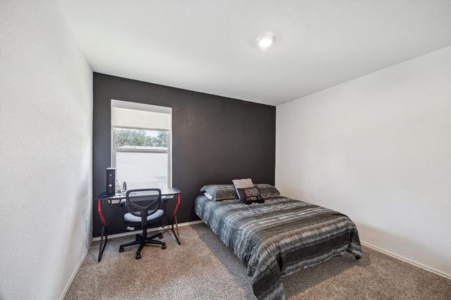 922 Forest Vw, House other with 5 bedrooms, 3 bathrooms and 3 parking in New Caney TX | Image 20