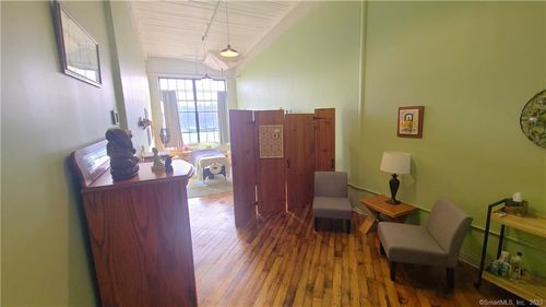 1317-642 Hilliard St, Manchester, CT, 06042-2705 | Card Image