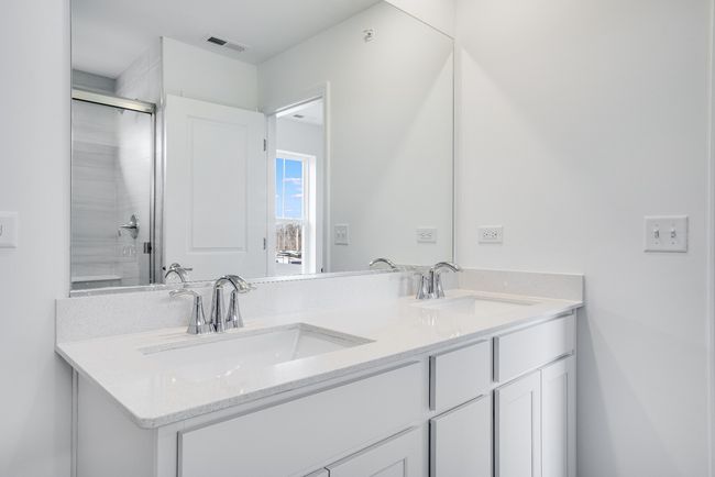 464 Carpathian Dr, Townhouse with 3 bedrooms, 3 bathrooms and 2 parking in Crystal Lake IL | Image 23